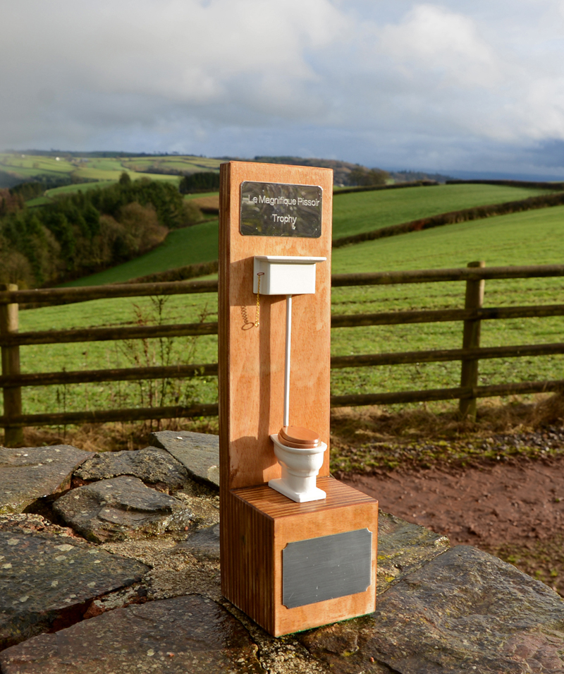 Le Magnifique Pissoir Trophy