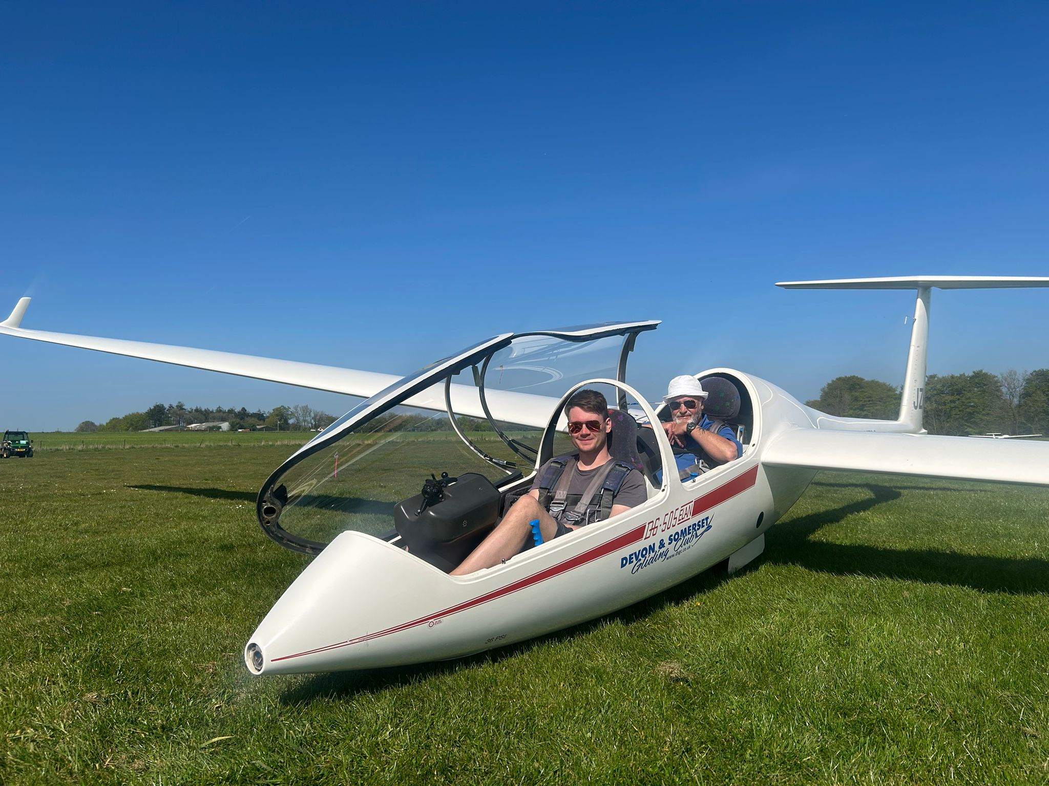 New member Sam with Steve Westlake (Kai Mudd)