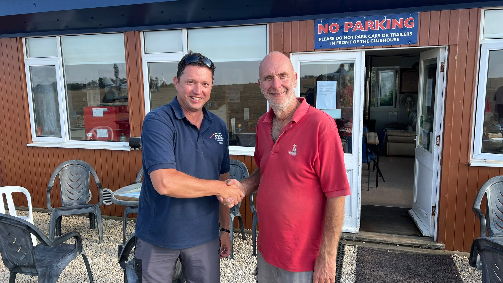 Simon Minson congratulates Josh Howlett Basic Instructor (Mark Courtney)