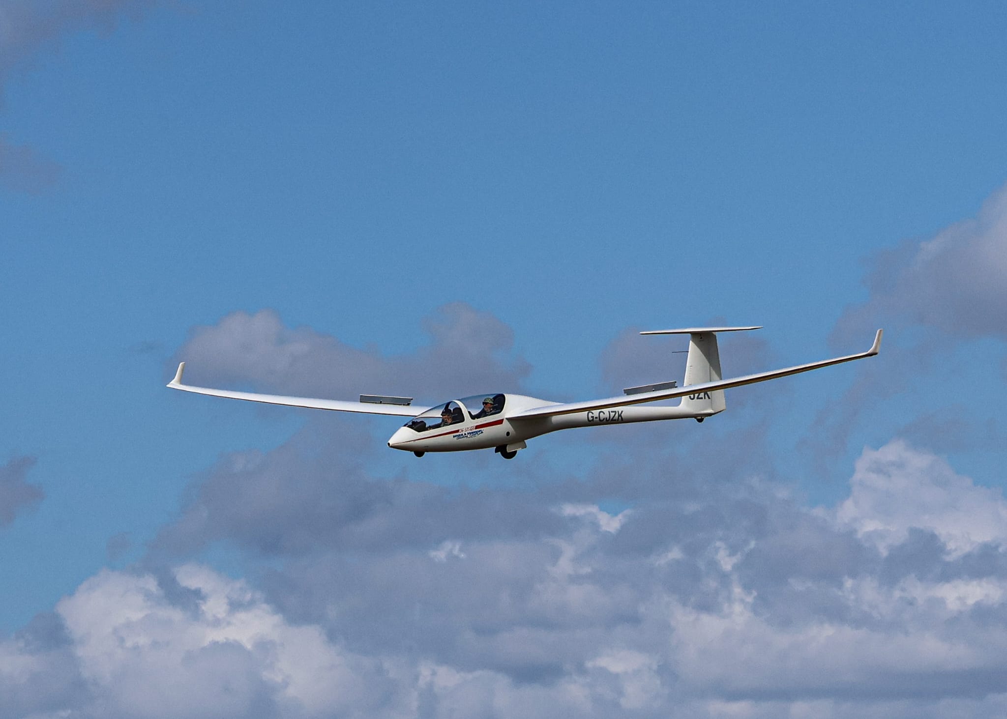 DG505 on approach (Amanda Jordy)