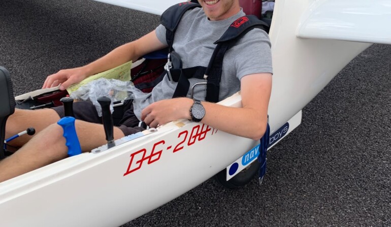 Dan's waiting for the off (Sally Hender)