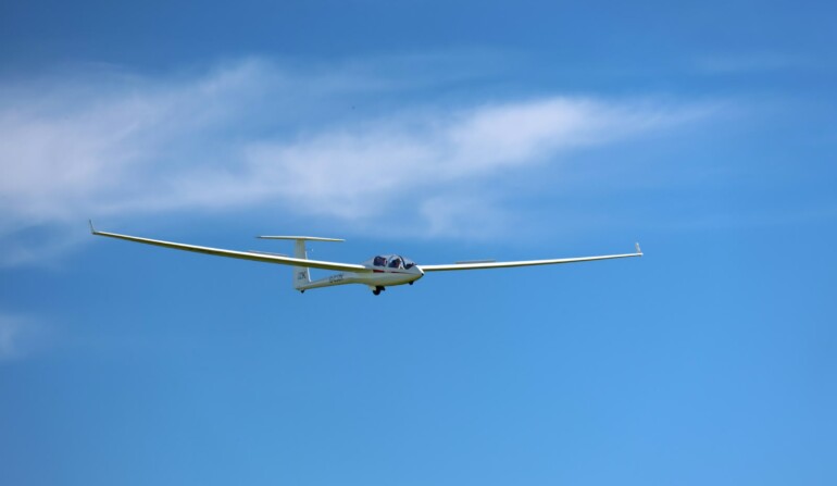 DG505 on approach (Amanda Jordy)