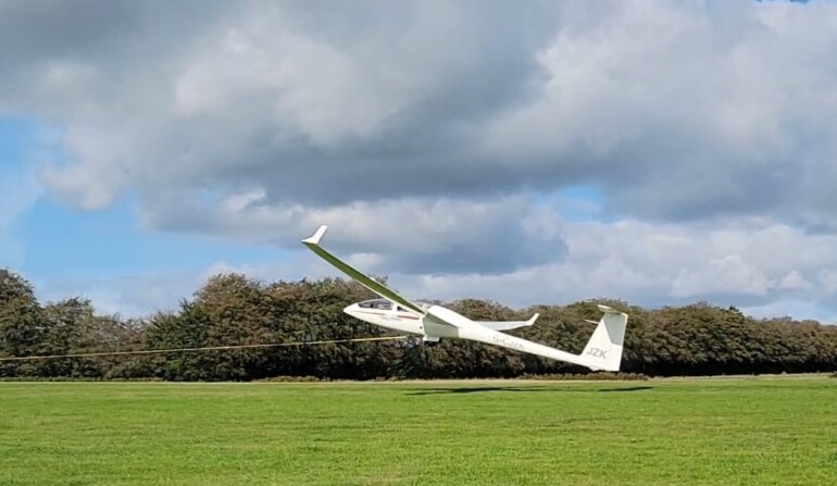 DG505 on a winch launch (Jack Sewell)