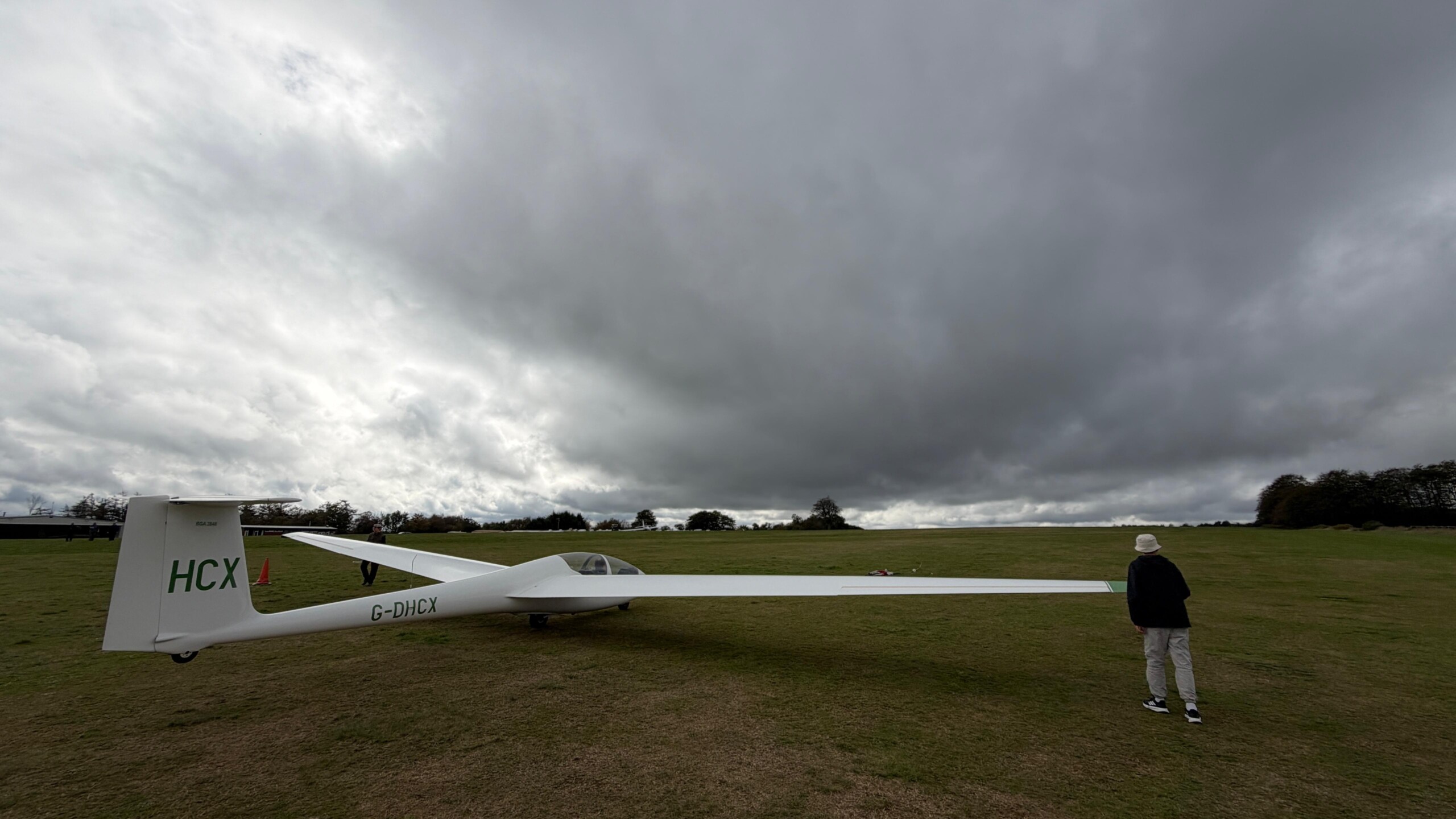 Stormy sky (James Hood)